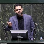 ببینید | حمله بی‌ادبانه ثابتی به روحانی در پی اشاره به حضور در مجلس با آرای کم: همچنان زبانش درازه! به تو چه ربطی داره؟