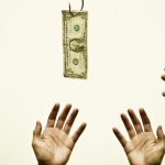 ببینید | هشدار نماینده ادوار مجلس: دوران شعار گذشته / کشور فقیرتر و فقر از ۴۰ درصد جامعه عبور می‌کند