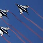 ببینید | قدرت نمایی چین با نمایش جت جنگنده پنهان‌کار J-۲۰