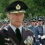 عکس | تصویر دیده نشده از نادر جهانبانی در کنار خلبانان ویژه