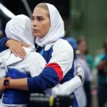 عکس یادگاری خواهر هادی ساعی با تصویر صابر کاظمی