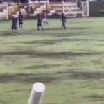 ویدیو | بیماران قلبی تماشا نکنند؛ مرگ تعدادی فوتبالیست بر اثر برخورد صاعقه