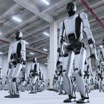 ببینید / چین اولین ارتش ربات‌های انسان‌نما را به کارخانه‌ها فرستاد