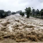 ببینید / وقوع سیل در روستای هفت‌شهیدان در مسجدسلیمان استان خوزستان