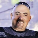 ببینید/ شهرام آذر: در ماشین تتلو گوش می‌دهم