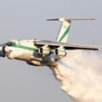 ببینید / آب پاشی هواپیمای ایلیوشین با ظرفیت حمل ۴۰ تن آب بر محل آتش سوزی در جنگل‌های الیت