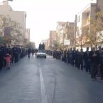 گرمسار در سوگ فاطمی؛ سینه‌زنی عزاداران در غم بانوی دو عالم