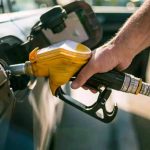 ببینید | نماینده مجلس خطاب به دولت: اگر بنزین را می‌خواهید فوب خلیج فارس به مردم بدهید، باید دستمزد هم فوب خلیج فارس بدهید