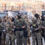 ببینید | بازداشت وحشیانهٔ یک شهروند آمریکایی در ایالت ایلینوی توسط مأمور ادارهٔ مهاجرت و گمرک!