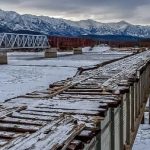 ببینید | سقوط مرگبار یک‌ کامیون از روی پل در روسیه