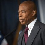 ببینید |  شهردار نیویورک مقابل دیوار براق: همواره در خدمت اسرائیل بودم!