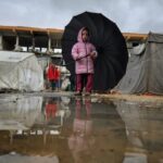 ببینید |  سیلاب در غزه چادر آوارگان را غرق کرد