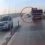 ببینید | نتیجه فاجعه‌بار قانون‌شکنی در اتوبان؛ لحظه متلاشی شدن خودروی سواری بعد از تصادف با کامیون