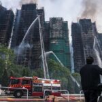 ببینید | تصاویر تازه از مرگبارترین آتش‌سوزی در هنگ کنگ