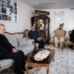 ببینید | تصاویری از دیدار علی لاریجانی دبیر شورای امنیت ملی با خانواده‌ شهیدان حاجی‌زاده و محمود باقری