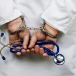 ببینید/ شاکی پرونده پزشک قلابی: بیخیال نمی‌شوم