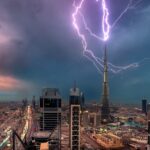 ببینید /  برخورد دیدنی صاعقه به آسمان خراش برج خلیفه در دبی