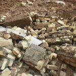 ببینید | تصاویر دردناک از ریزش دیوار بر روی دانش‌آموزان در عراق