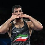 ببینید | حسن یزدانی با دوبنده استقلال جویبار روی تشک می‌رود