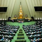 ببینید | اعتراض نماینده مجلس با چاشنی حجاب: آقای قالیباف و پزشکیان جلوی ابلاغ قانون عفاف و حجاب را گرفته‌اند