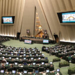 ببینید | ادعای نماینده مجلس در صحن علنی: در بندر شهید رجایی برنج ها را به دریا می ریزند