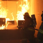 ببینید | آتش‌سوزی مهیب در یک مجتمع تجاری در هند