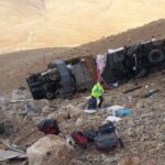 ببینید | تصاویری از واژگونی اتوبوس مسافربری در مسیر سمیرم به یاسوج