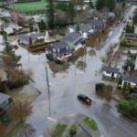 ببینید | ساکنان برخی مناطق در ایالت واشنگتن به‌علت وقوع سیل تخلیه شدند