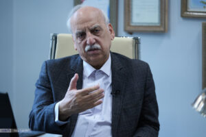 ببینید | هشدار عبده تبریزی به دولت و مجلس: خطر تورم ۳۰۰۰ درصدی وجود دارد