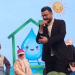 ببینید | اتفاقی غیرمنتظره روی سن؛ زمین خوردن مجری شبکه ۳