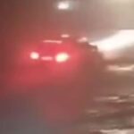 ببینید | فقط یک متر با مرگ فاصله داشتند؛ تصاویری نفسگیر از نجات سرنشینان خودرو در سیل طبس با تلاش امدادگران هلال احمر