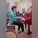 ببینید | پیانو نوازی تینا جهانشاهی بازیکن تیم بانوان استقلال