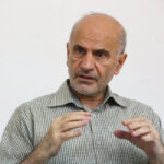 ببینید | فرشاد مومنی: جراحات وارد شده به مردم ایران، ریشه در جهل و فساد دارد