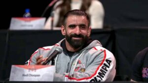 صفحه اصلی ببینید | رقص هادی چوپان در تلویزیون حاشیهساز شد