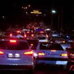 ببینید | گرفتاری خودروها در پردیس تهران به دلیل بارش شدید برف