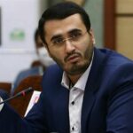 ببینید | متفکر آزاد: رئیس‌جمهور نامحترم آمریکا تعادل روانی ندارد