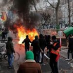 ببینید |  دبیر شورای امنیت کشور: دشمنان یک شبه‌کودتا را طرح‌ریزی کرده بودند و برنامه داشتند که تکلیف نظام را یک‌سره کنند