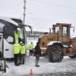 ببینید | برخورد اتوبوس به یک ایست بازرسی پلیس در بتلیس