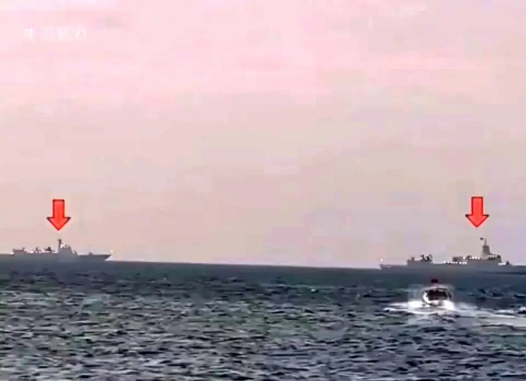 ببینید | حرکت ناوشکن‌های چین به سمت آب‌های ایران