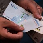 ببینید: ۵ نکته درباره حذف ارز ترجیحی و یارانه یک میلیونی