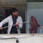 ببینید / تکنولوژی عجیب لیگ برتر فوتبال برای پاک کردن شیشه‌ها