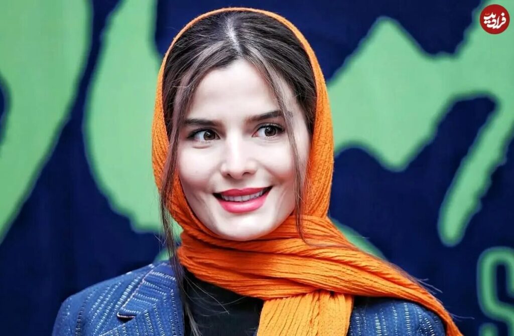 عکس | تیپ و چهره غزاله اکرمی در تمرین تیم بولینگ هنرمندان عکس | تیپ و چهره غزاله اکرمی در تمرین تیم بولینگ هنرمندان