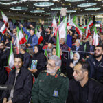 ببینید | شعرخوانی حماسی مهدی رسولی: این ‌آخرین نبرده، مهدی(عج) برمی‌گرده