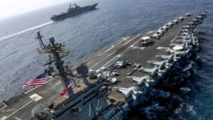 ببینید | ضربه‌ای که ناو هواپیمابر آمریکایی را زمین‌گیر می‌کند؛ کارشناسان سیاسی بررسی کردند