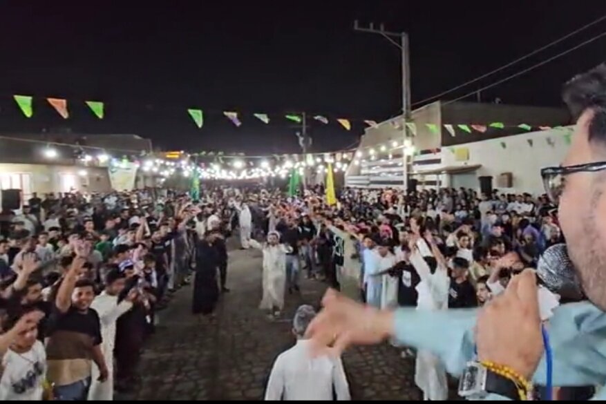 رجزخوانی پرشور عشایر عرب خوزستان در ماهشهر رجزخوانی پرشور عشایر عرب خوزستان در ماهشهر