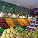 عکس | اقدام جالب راننده وانت ملایری: سیب‌زمینی رایگان برای نیازمندان در زمان جنگ