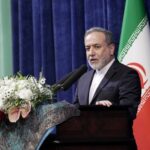 ببینید | عراقچی: مدرسهٔ میناب توسط یک جنگندهٔ آمریکایی هدف قرار گرفته است