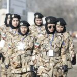 عکس | تصویر جالب خبرگزاری ایرنا از یک دختر جوان با لباس نظامی در تهران