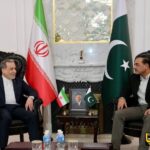 آغاز دیدار عراقچی با فرمانده ارتش پاکستان