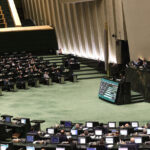 نمایندگان دو نبش!/ ماجرای دو نامه نماینده‌های مجلس؛ یکی در انتقاد از مذاکره و دیگری در حمایت از آن/ ۲۵ نماینده هم منتقد مذاکره هستند و هم حامی!